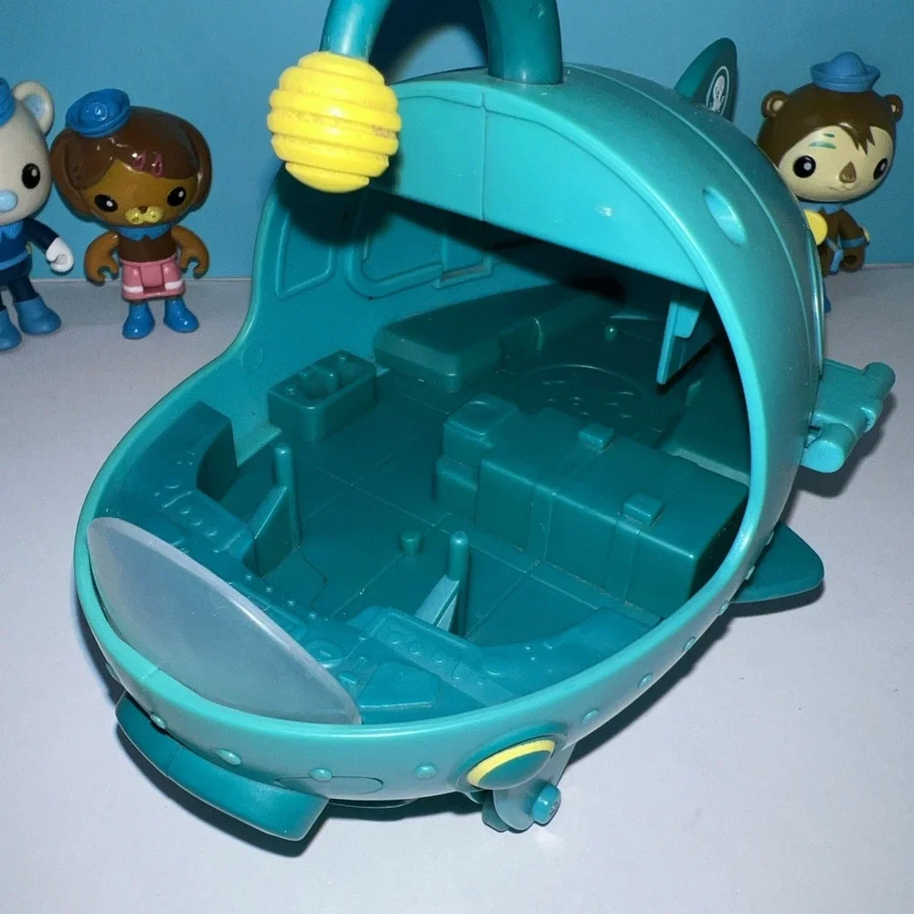 Octonauts Gup A Deluxe Vehicle figures Captain Barnacles Tweak Barrot Dashi